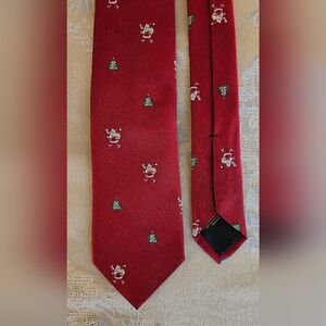 Brooks Brothers silk boys tie (46in), novelty  Santa holiday print